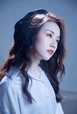 周深恋情揭秘：现任女友是谁？娱乐圈风波引发热议-第1张图片-九妖电影