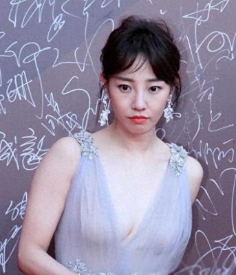 白百何：40岁依然飒爽，重拾自我与家人的温馨日常-第1张图片-九妖电影