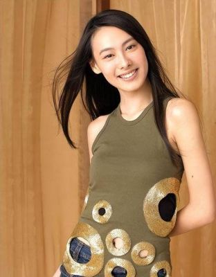 梁洛施被拍与马浴柯手拉手，是否开启全新恋情？-第1张图片-九妖电影