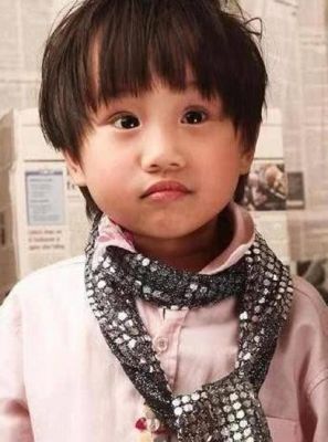 小小彬成长现状曝光：昔日童星如今如何？-第1张图片-九妖电影