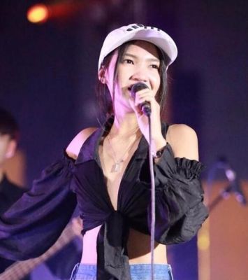 泰国女歌手查亚达因按摩并发症去世，男友计划控诉按摩店-第1张图片-九妖电影