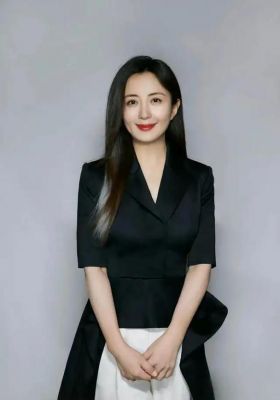 杨童舒：从《至尊红颜》到婚姻生活的精彩历程-第1张图片-九妖电影