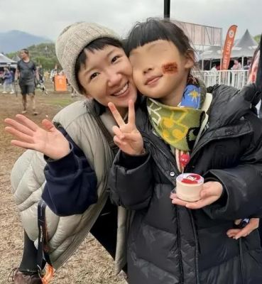 郝劭文正式收养继女，喜迎新生命，夫妻恩爱温馨-第1张图片-九妖电影