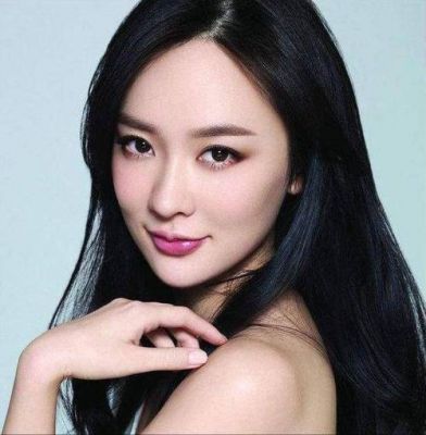 霍思燕近况揭秘：44岁魅力不减，女儿成新焦点-第1张图片-九妖电影