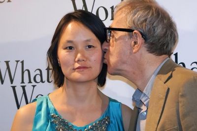 继父与养女的禁忌之恋：伍迪·艾伦与宋宜的惊人婚姻故事-第1张图片-九妖电影