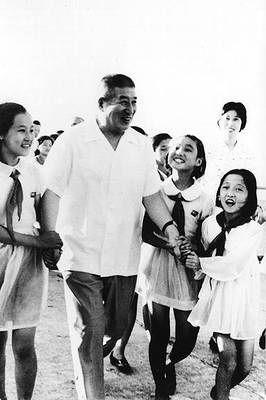 杨静仁(杨静伟国画牡丹图片欣赏)-第1张图片-九妖电影 杨静仁(杨静伟国画牡丹图片欣赏)-第1张图片-九妖电影