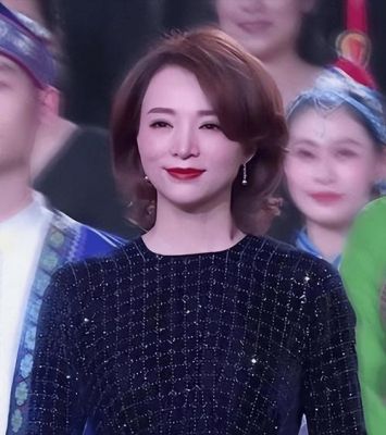 怀念春晚盛世：赵本山董卿周涛同日上热搜引发热议-第1张图片-九妖电影
