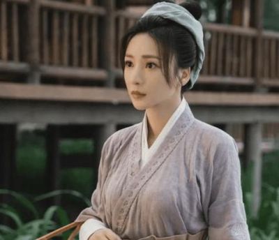 柳岩疑插足他人婚姻，再遭舆论风波，引发网友热议-第1张图片-九妖电影