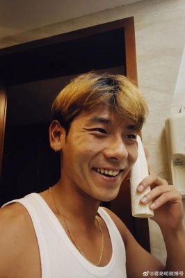 《风中的火焰》热播：蒋奇明、吴晓亮重塑内娱男演员形象-第1张图片-九妖电影