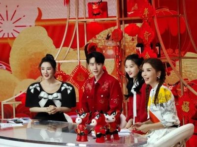 薇娅的女儿妮妮：13岁自信开朗，积极参与公益活动-第1张图片-九妖电影
