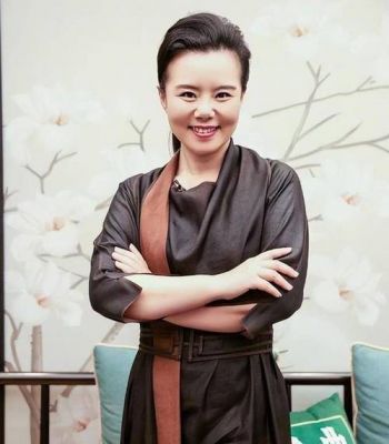 龚琳娜离婚后重返舞台，音乐之路再创新高-第1张图片-九妖电影