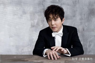 王力宏李云迪同航班现身，昔日‘宏迪CP’再续缘分-第1张图片-九妖电影