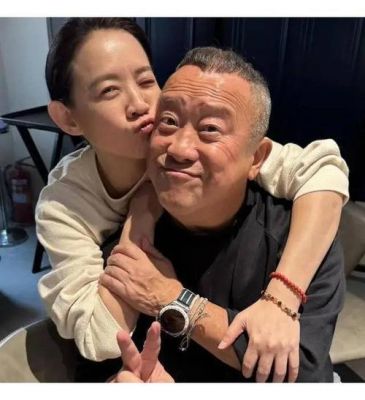 曾志伟低调加拿大过年，罕谈24岁外孙女引关注-第1张图片-九妖电影