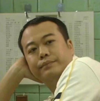 欧阳震华口误引发笑潮，网友热赞娱乐圈‘宝藏演员’-第1张图片-九妖电影