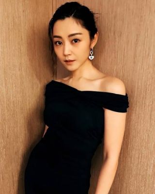 卫诗雅：婚礼与电影双喜临门，展现事业与爱情的辉煌时刻-第1张图片-九妖电影