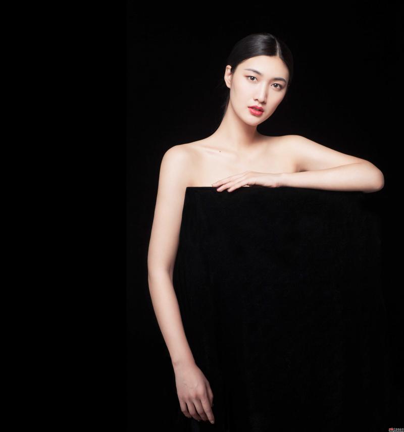 李嘉颐携手博纳家 共赴光影星辰（李嘉昭个人资料）-第2张图片-九妖电影