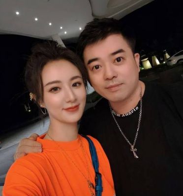 薇娅与董海锋：39岁依然光彩夺目的幸福夫妻生活秘诀-第1张图片-九妖电影