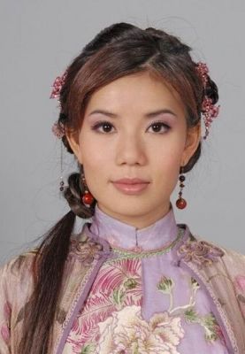 张美妮45岁生日写真曝光，优雅蜕变引网友赞叹-第1张图片-九妖电影