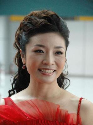 揭秘李丹阳：歌唱艺术家为何至今单身？-第1张图片-九妖电影