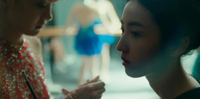 张子枫×马伊琍！《花漾少女杀人事件》首曝剧照（张子枫马甲）-第1张图片-九妖电影