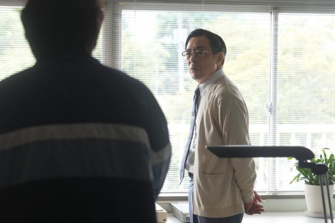 绫野刚VS柴崎幸！《捏造》曝预告 截然不同的家访（绫野刚采访）-第5张图片-九妖电影