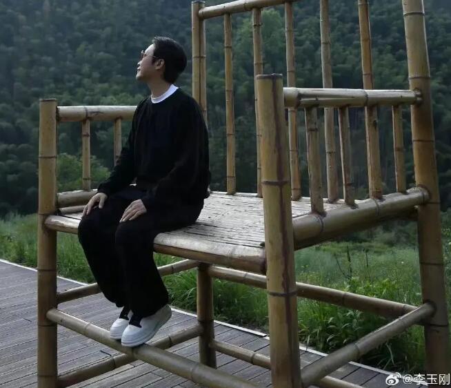 李玉刚称事业进入低谷期 甚至有些一蹶不振-第1张图片-九妖电影