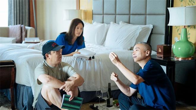 黄渤监制并主演!蔡成杰《四分之四》首张剧照曝光（黄渤和蔡康永谁的情商高吧）-第2张图片-九妖电影