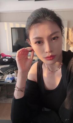 葛荟婕评章子怡与汪峰：她好妈他不称职，婚姻背后的真实与无奈-第1张图片-九妖电影