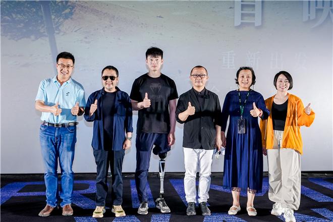 纪录电影《戈壁行者》首映 贾樟柯力挺导演徐立（戈壁行者感悟）-第1张图片-九妖电影