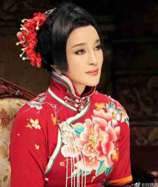 刘晓庆主演的话剧成都演出被取消 可全额退款-第1张图片-九妖电影