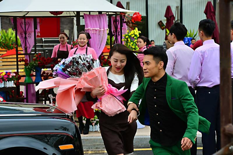 S4侠降魔记-第3张图片-九妖电影