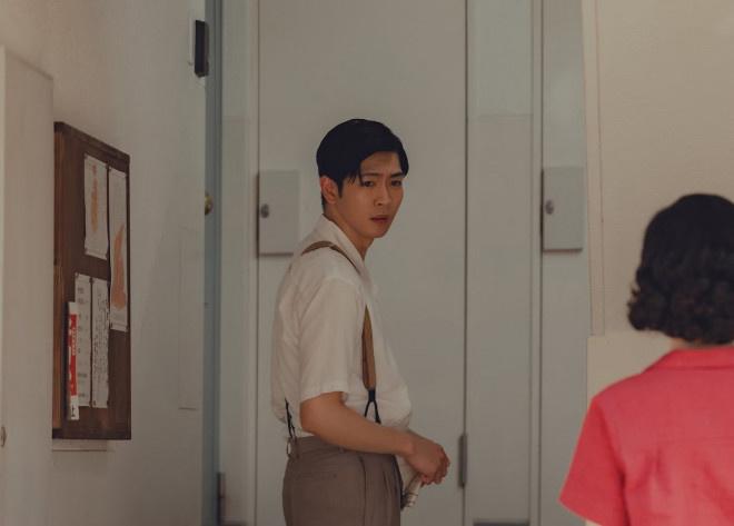 《远山淡影》曝角色剧照 松下洸平轻抚广濑铃小腹-第3张图片-九妖电影