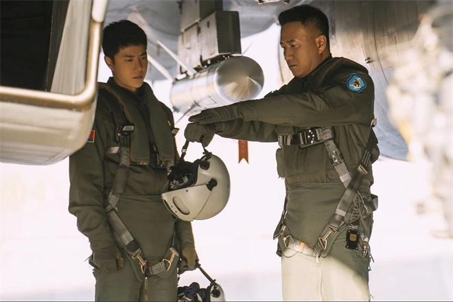 《长空之王》9.3重映 歼-20歼-16等真机震撼参演-第2张图片-九妖电影