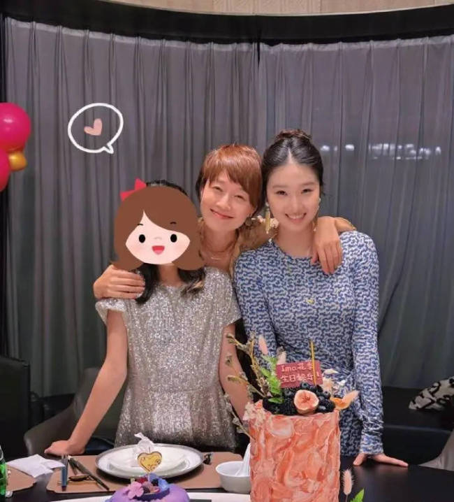 马伊琍大女儿晒与姥姥合照显乖巧!长得像爸爸文章-第2张图片-旧杳电影网 马伊琍大女儿晒与姥姥合照显乖巧!长得像爸爸文章-第2张图片-旧杳电影网