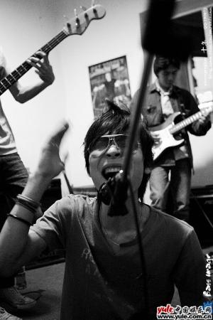 王啸坤-第1张图片-旧杳电影网