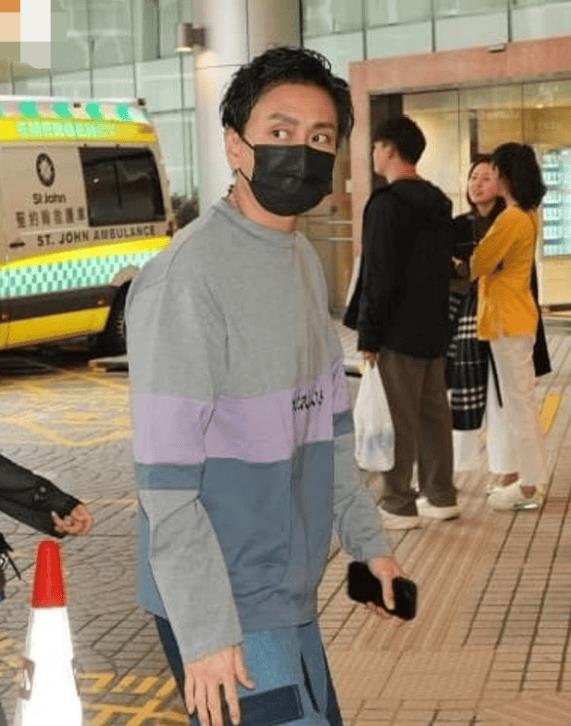 佘诗曼谈许绍雄病情泪崩 黄宗泽现身医院探望-第2张图片-旧杳电影网 佘诗曼谈许绍雄病情泪崩 黄宗泽现身医院探望-第2张图片-旧杳电影网