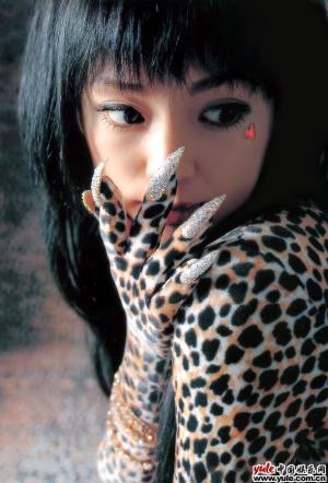 滨崎步-第1张图片-旧杳电影网