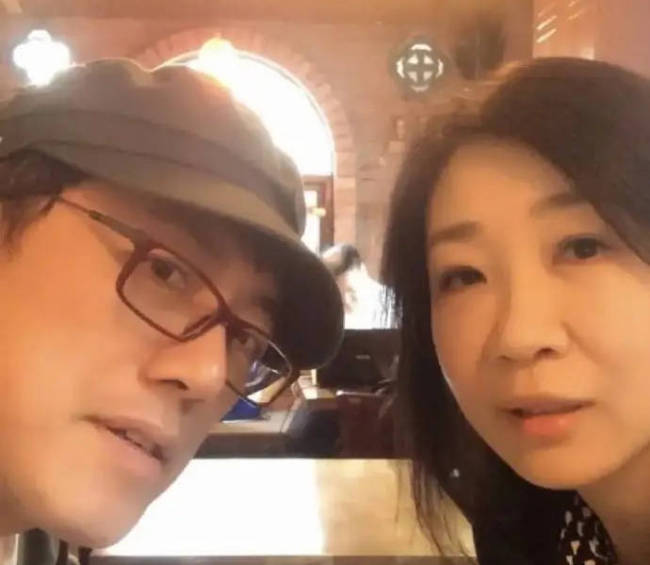 张宇辟谣结婚28年出轨8次:真不知道被冤了多少年-第2张图片-旧杳电影网 张宇辟谣结婚28年出轨8次:真不知道被冤了多少年-第2张图片-旧杳电影网