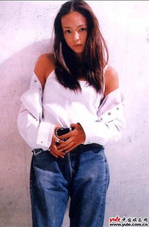 安室奈美惠-第1张图片-旧杳电影网