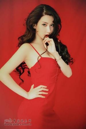 侯伊荻-第1张图片-旧杳电影网