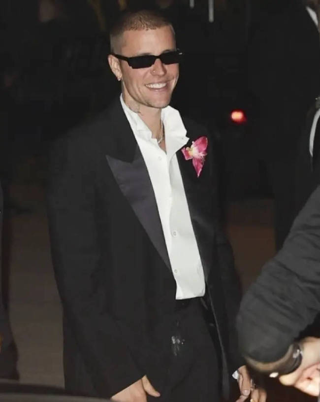 贾斯汀比伯陷入嗑药争议 裤子上出现不明粉末-第1张图片-旧杳电影网 贾斯汀比伯陷入嗑药争议 裤子上出现不明粉末-第1张图片-旧杳电影网