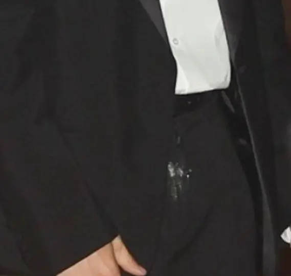 贾斯汀比伯陷入嗑药争议 裤子上出现不明粉末-第2张图片-旧杳电影网 贾斯汀比伯陷入嗑药争议 裤子上出现不明粉末-第2张图片-旧杳电影网