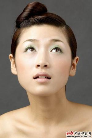 何艳-第1张图片-旧杳电影网