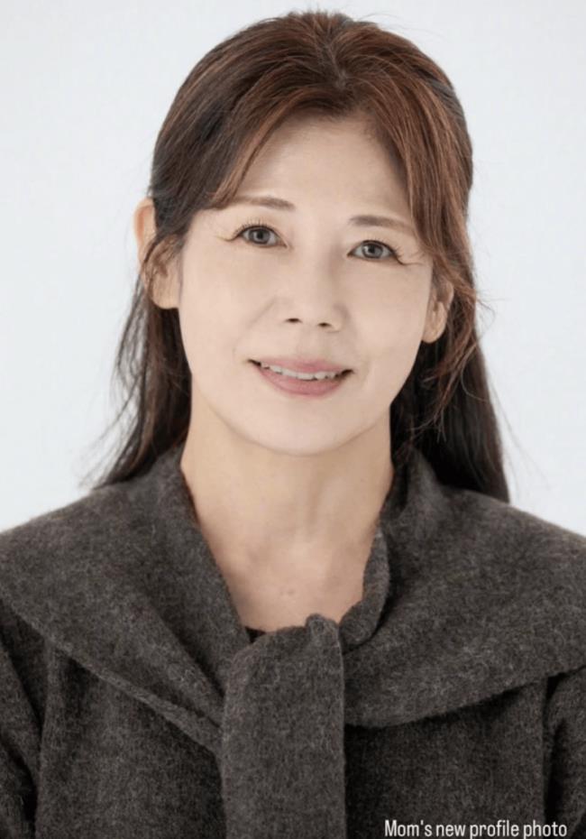 韩孝周63岁妈妈出道!将以模特身份勇闯娱乐圈-第1张图片-旧杳电影网 韩孝周63岁妈妈出道!将以模特身份勇闯娱乐圈-第1张图片-旧杳电影网