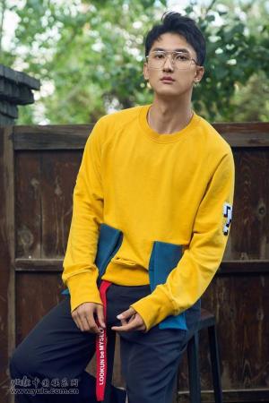 张峻鸣-第1张图片-旧杳电影网