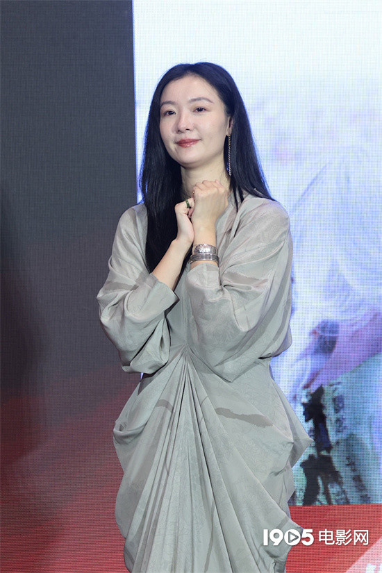 金光计划揭晓推优结果 齐溪向白化病女孩颁发荣誉-第4张图片-旧杳电影网