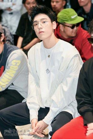 王子异-第1张图片-旧杳电影网