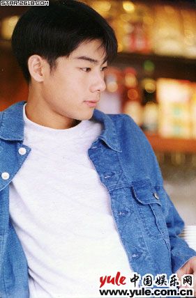 施易男-第1张图片-旧杳电影网