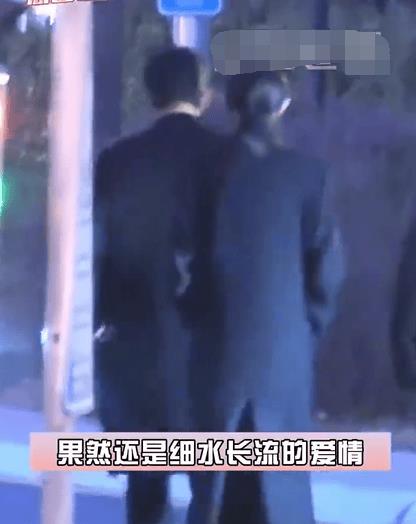 唐嫣罗晋婚变传闻后同框现身 两人被拍一起回家-第1张图片-旧杳电影网
