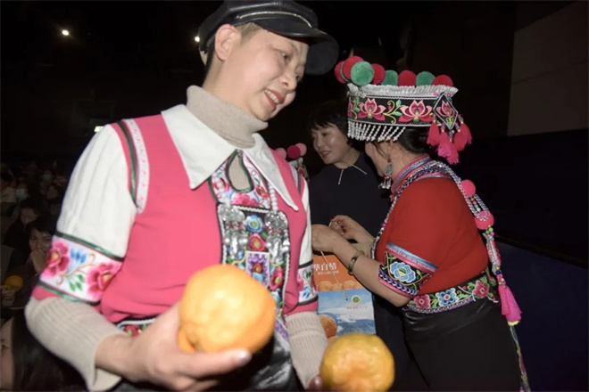 电影《白桔》“创作交流会”在云南昆明举行-第17张图片-旧杳电影网